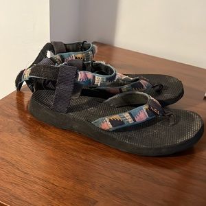 Size 7 used southwestern Tevas